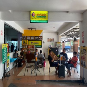 shop & dine